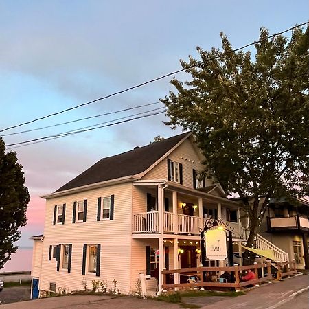 Bed and Breakfast Les Pinsons Des Rives La Malbaie Exterior foto