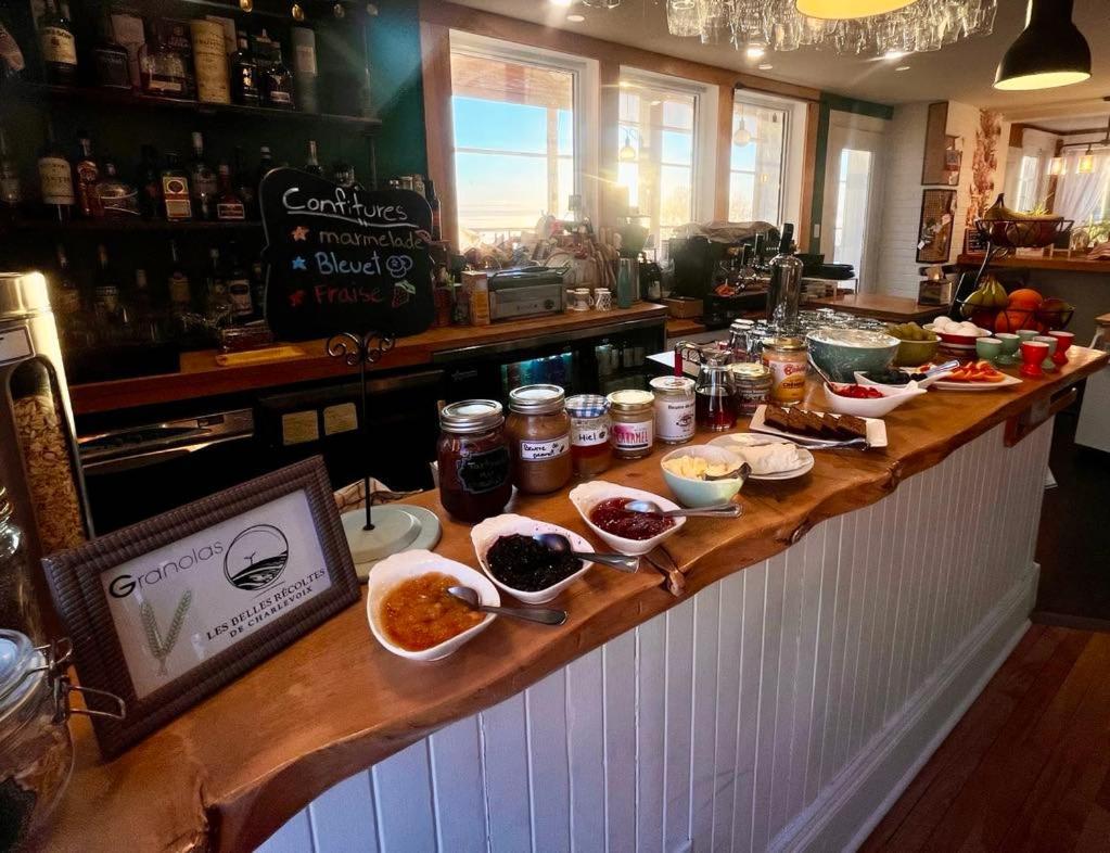 Bed and Breakfast Les Pinsons Des Rives La Malbaie Exterior foto