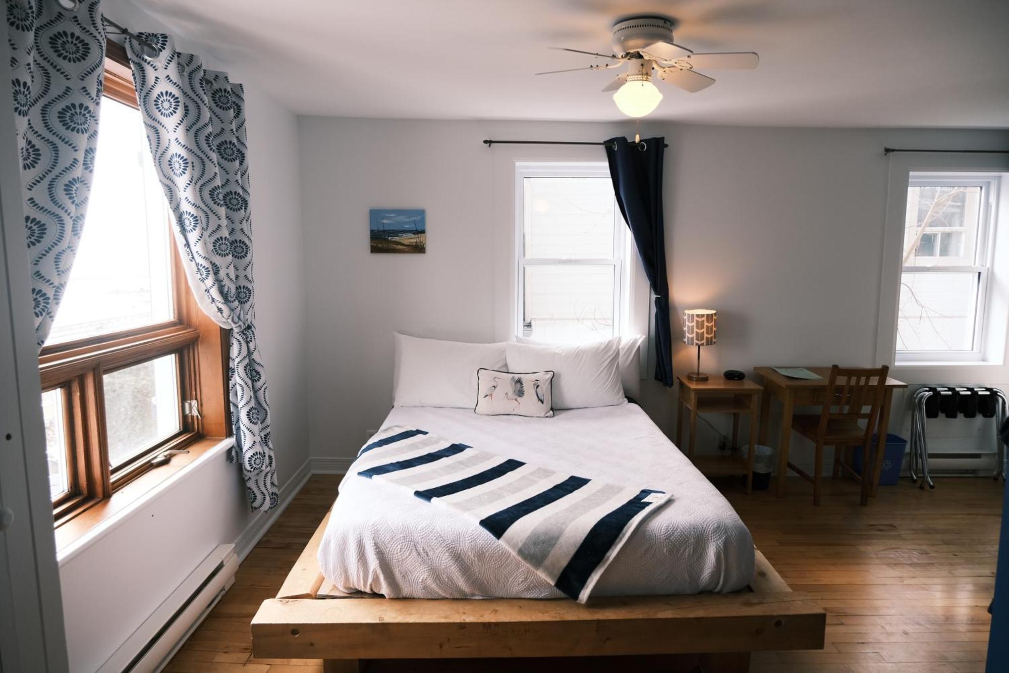 Bed and Breakfast Les Pinsons Des Rives La Malbaie Zimmer foto